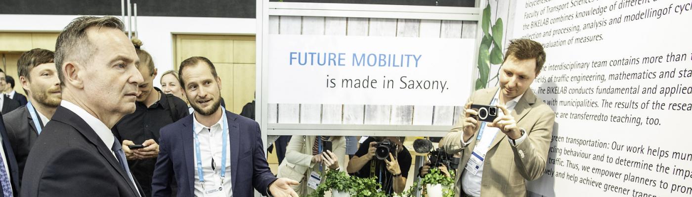 Lehrstuhl für Verkehrsökologie präsentiert sich mit BikeLab auf dem International Transport Forum Lehrstuhl für Verkehrsökologie präsentiert sich mit BikeLab auf dem International Transport Forum